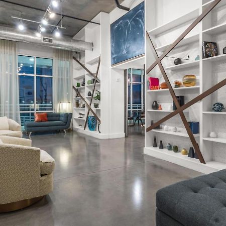 Modern 2 Bed Getaway Steps From Tropicana Field Αγία Πετρούπολη Εξωτερικό φωτογραφία