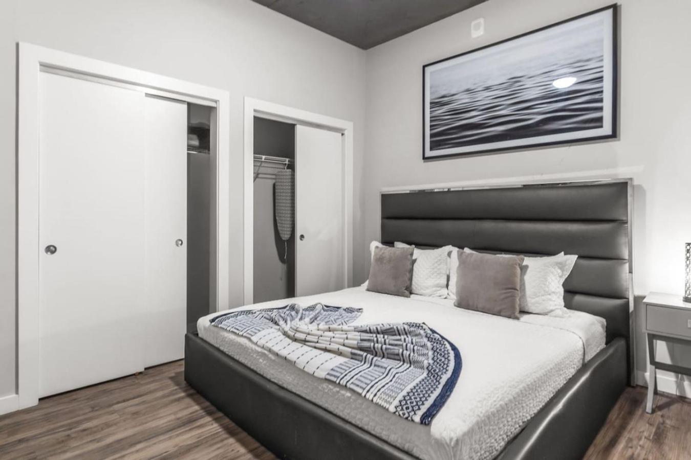Modern 2 Bed Getaway Steps From Tropicana Field Αγία Πετρούπολη Εξωτερικό φωτογραφία